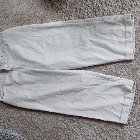 FILL A BOX📦💝Vintage Samantha Sportswear khaki colored Capri pants - Picture 2 of 5